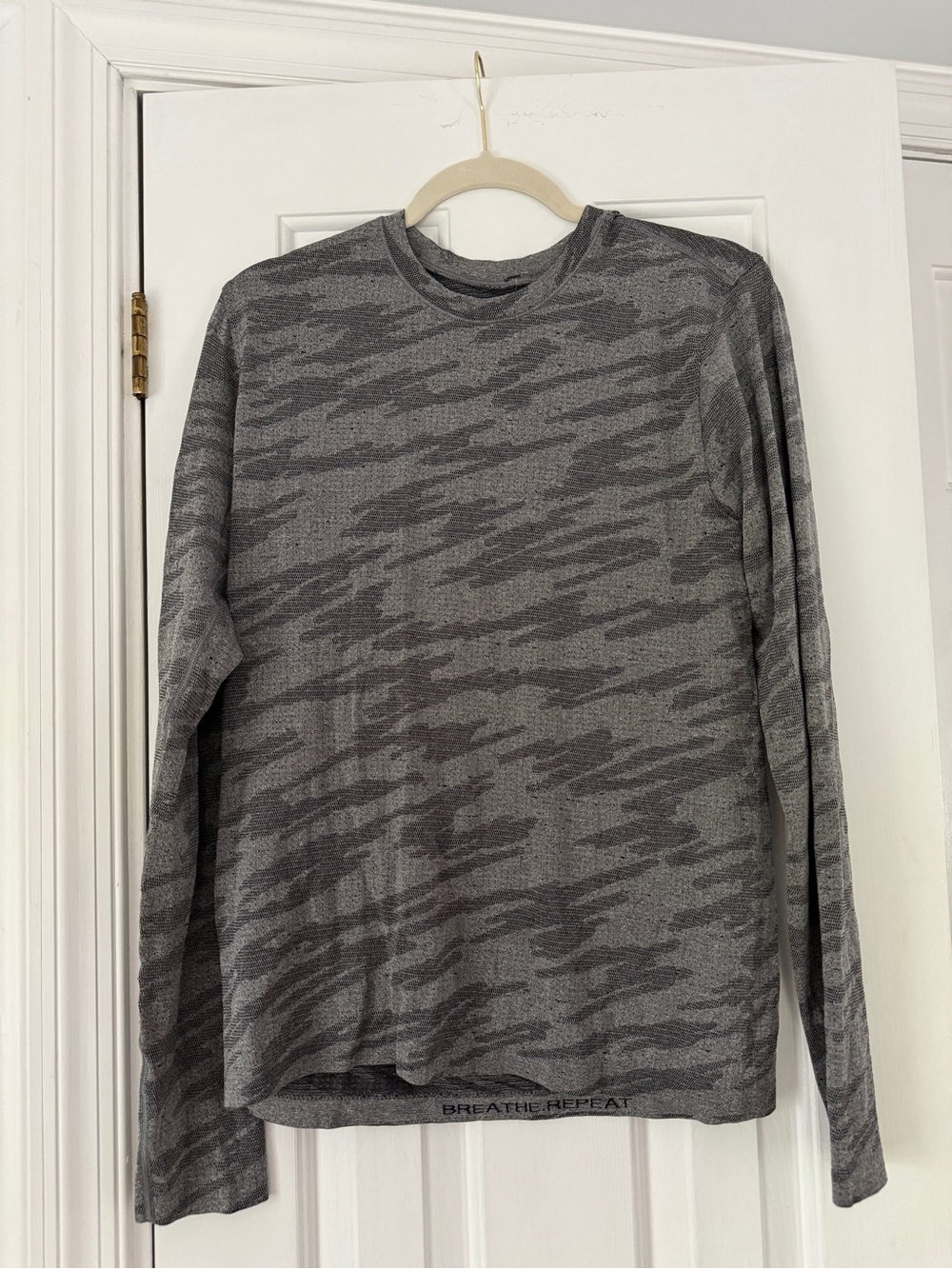 Lululemon Men’s Long Sleeve Athletic Top